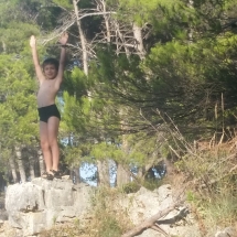 Liam les mains en l'air