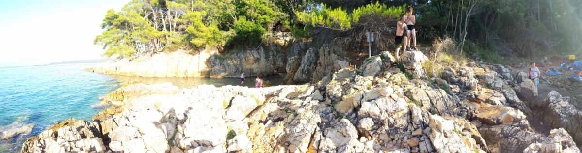 Panorama d'une crique en Croatie