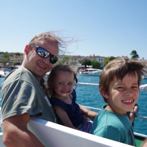 Bateau: Math, Kali et Liam