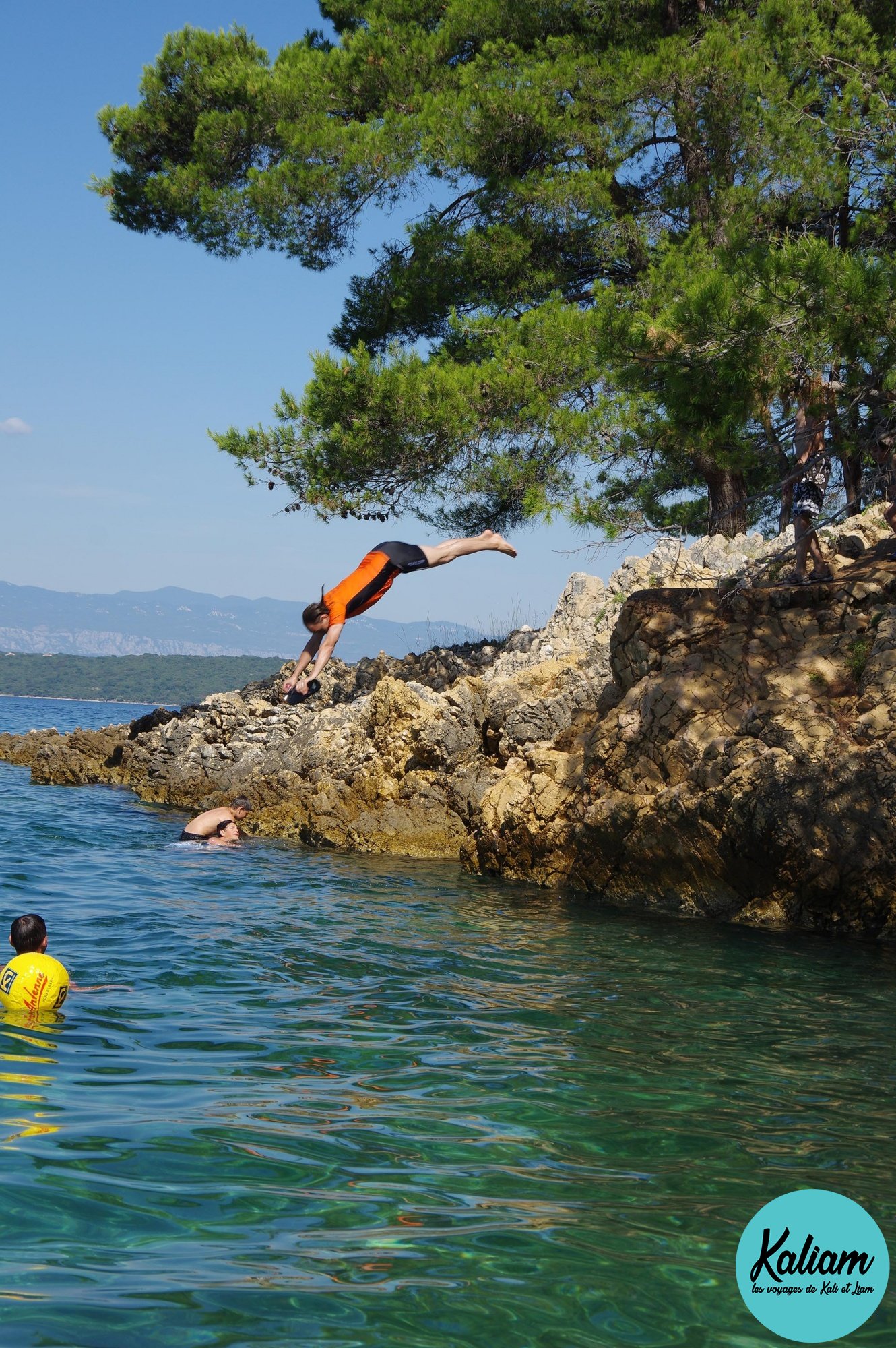 Saut de falaise de Mathieu en Croatie