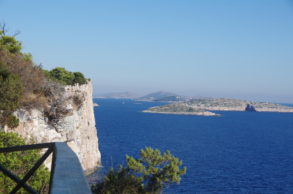 Vu sur les falaises en croatie