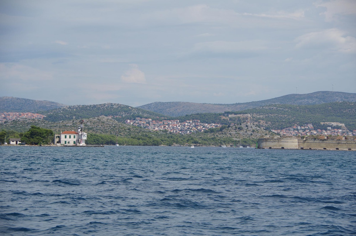 A l'entrée du canal pour aller à Sibenik