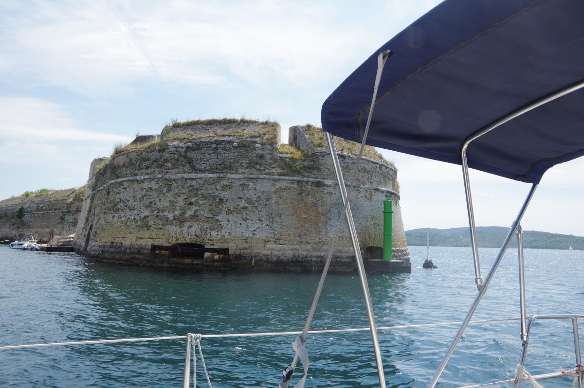 Entrée pour passer en bateau