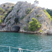 La grotte de Batman ou james bond?