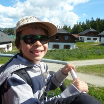 Liam se réjouit pour sa chasse au trésor